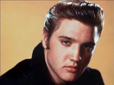 À quel âge Elvis Presley est-il décédé ?