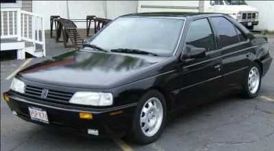 Quelle est cette voiture populaire française ?