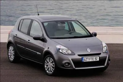 Quelle est cette voiture populaire française ?