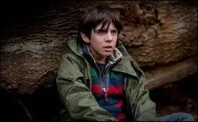 De qui est-il le frère ?