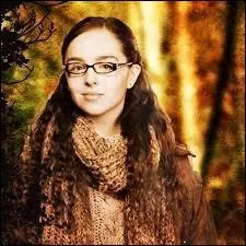 Qui est cette fille sur la photo ?