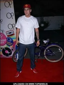 Quel est le surnom de Robert Kardashian ?