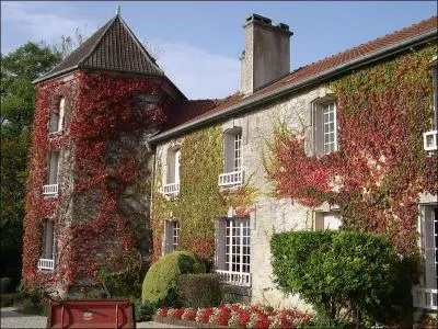 Comment s'appelle la maison de la famille de Gaulle à Colombey-les-deux-Eglises ?