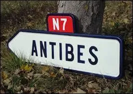 Antibes est une ville des Alpes-Maritimes ayant la particularité de posséder 2 gentilés.
Laquelle de ces propositions n'est pas un gentilé d'Antibes ?