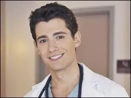 Qui est l'ex-fiancé de Wren Kingston ?