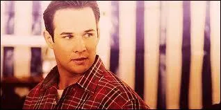 Quand est l'anniversaire d'Ian Thomas ?