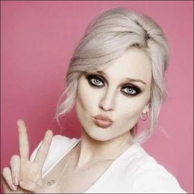 Quel est le nom de famille de Perrie ?