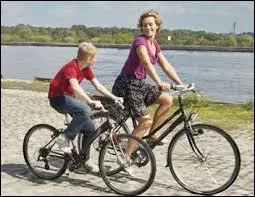 Lequel de ces acteurs n'a pas joué dans "Le gamin au vélo " en 2011 ?