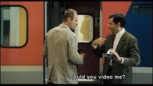 Quel est le nombre que le papa du petit gar&ccedil;on cache involontairement avec son doigt depuis le train ?