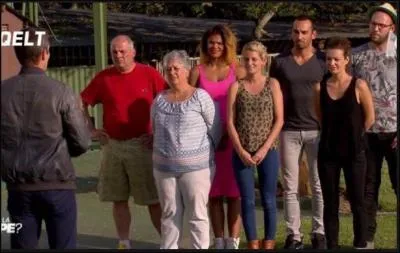 Pour quelle raison cette candidate quitte l'aventure ?