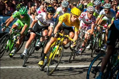 Dans quelle ville a débuté le Tour de France 2015 ?