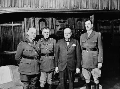 A quelle date Winston Churchill reconnait-il officiellement Charles de Gaulle comme le "chef des Français qui continuent la guerre" ?