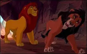 À combien de fois doit-il s'y prendre pour réussir à tuer Mufasa, le roi ?