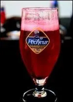 Juste de la bière et du sirop de grenadine.