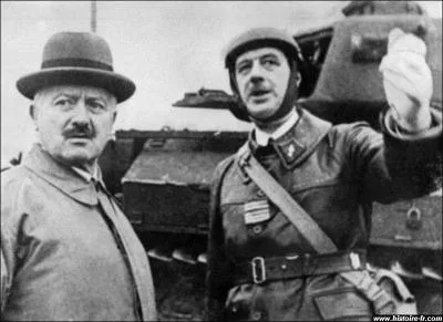 Près de quelle ville le général Charles de Gaulle s'est-il battu en mai 1940 ?