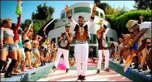 Dans cette chanson, il chante avec Snoop Dog, trouvez son nom !