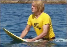 Dans "Brice de Nice", où se déroule la compétition de surf ?
