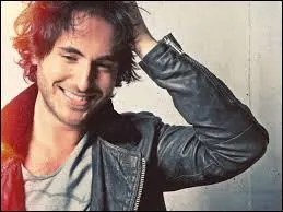 Un sms vient d'arriver, j'ai ... ans.