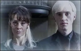 Qui est la sur de sa mère ?