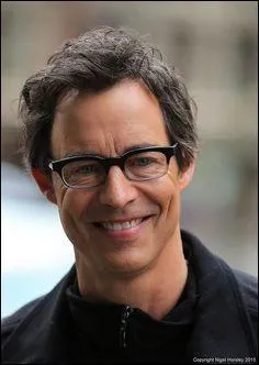 Quel est le vrai nom du Dr Wells ?