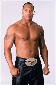 En 2000, quel métier entreprend-il de faire ?