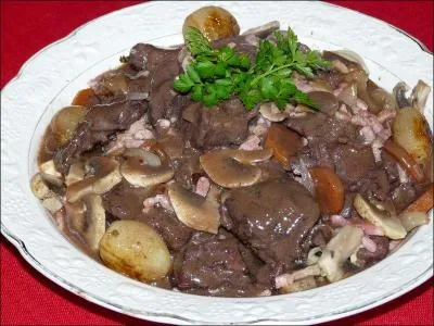 Ce plat cuisiné avec une sauce à la gelée de groseille fait-il partie de la nouvelle cuisine ?