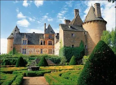 Quel est ce superbe château du département du Lot où fut cachée en 1943 "La Joconde" ?