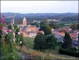 Nous partons à Saint-Agrève. Commune de l'arrondissement de Tournon-sur-Rhône, elle se situe en région ...