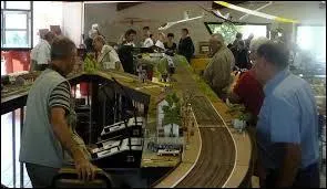 Et si vous collectionnez des modèles réduits, vous êtes un :