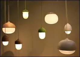 Et si vous collectionnez des lampes ? Un :