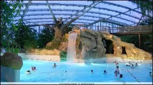 En juillet, nous avons passé une journée au Center Parc de l'Ailette, dans le département de l'Aisne. Le Center Parc de l'Ailette se trouve à côté de la ville préfecture de l'Aisne. Quelle est cette ville ?