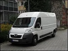 Essayez de trouver la marque de ce véhicule !