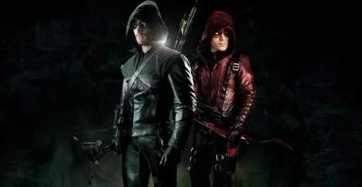 Qui est le coéquipier qui accompagne Arrow à partir de la saison 2 ?