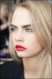 Dans quelle ville d'Angleterre est-elle née ?