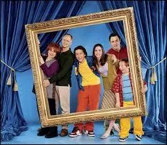 Au début des années 2000, l'acteur américain Shia LaBeouf s'est fait connaître du grand public grâce à cette série télévisée. Comment s'appelle cette série des studios Disney ?