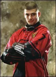 Quelle école Viktor Krum fréquente-t-il ?