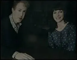 Qui modifie les souvenirs des parents d'Hermione ?