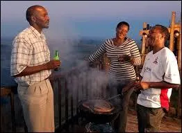 Barbecue - En Afrique du Sud, cette façon de cuire des aliments est appelé 'mangal'.