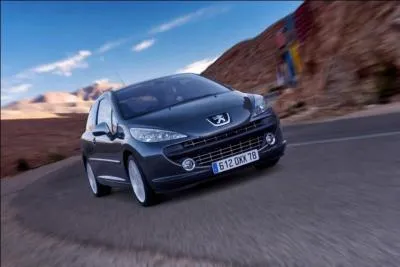 Trouvez la marque de ce véhicule !