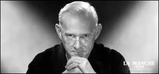 "Parade au Cirque Royal" est le 6&egrave;me album live de...