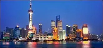 Combien d'habitants compte Shanghai ?