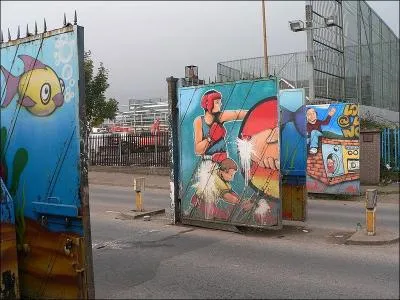 Belfast (Irlande), une ville "intra-muros" : combien y dénombre-t-on de "Peace Walls" ?
