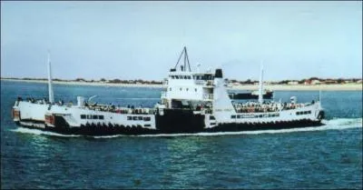 En 1987, comment s'appel&eacute; le bac, qui assurait la travers&eacute;e entre La Rochelle et l'&icirc;le de R&eacute;