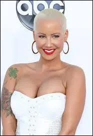 Quel est le vrai prénom de Dièse, candidate de "The voice" ?