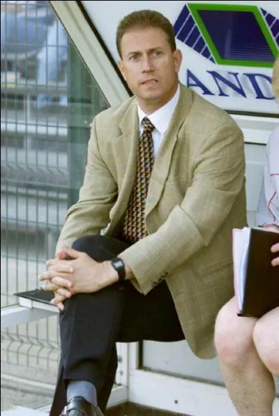 Pour quelle raison l'OM l'a-t-il renvoyé ?