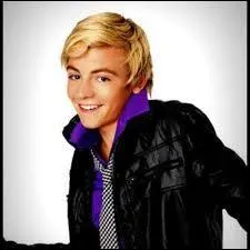 Quel est l'acteur qui incarne Austin Moon ?