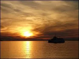 Je ne regarderai ni l'or du soir qui...