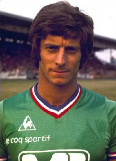 Grand joueur français de Saint-Etienne, puis grand commentateur sportif.