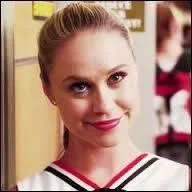 Quelle est la couleur des yeux de Kitty Wild ?