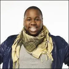 Où habite Wade Adams ?